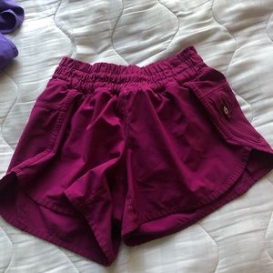 Lululemon Tracker V shorts